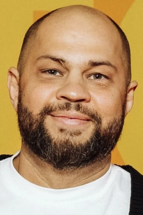 Роман Постовалов