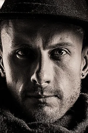 Роман Глова